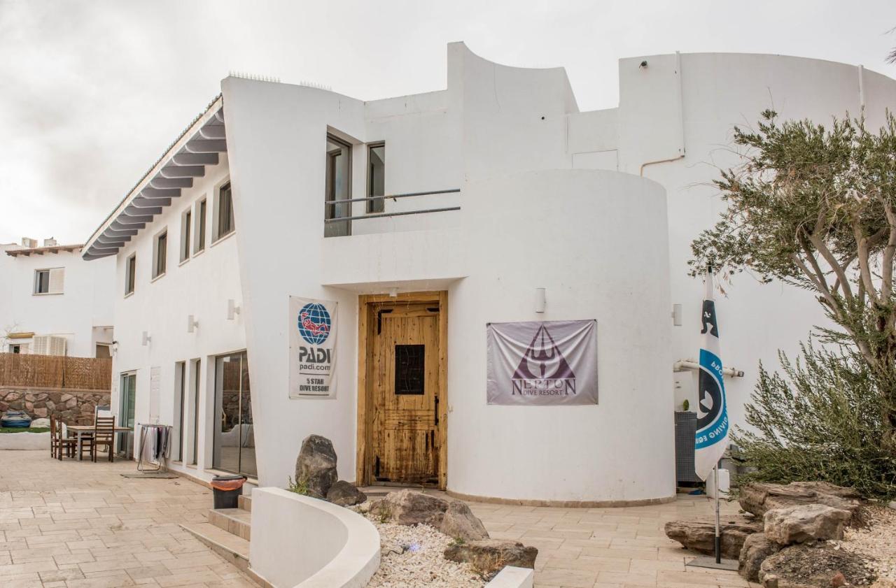 Neptun Dive Resort Eilat Exteriör bild
